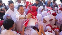 Dihadiri Penjabat Gubernur Aceh, Kemendagri Canangkan Pembagian Bendera Merah Putih di Kota Lhokseumawe