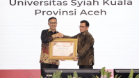 USK Raih Penghargaan PTN Terbaik Penanganan Stunting USK Raih Penghargaan PTN Terbaik Penanganan Stunting