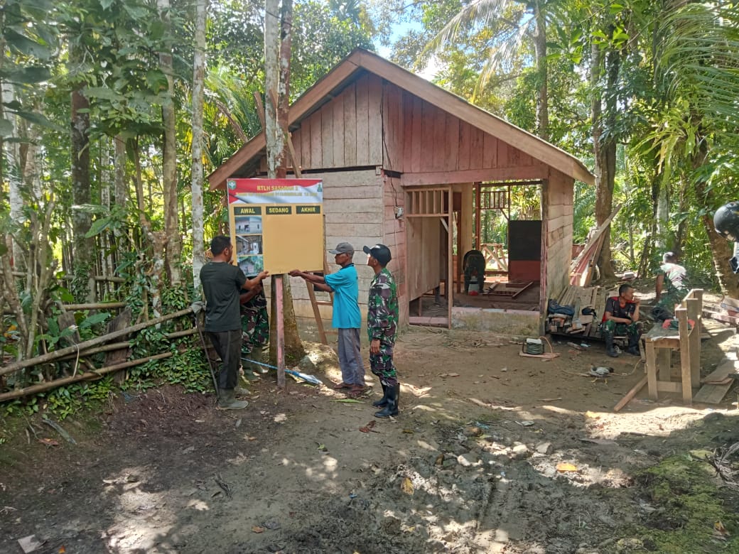 Bangun rumah Warga kurang mampu