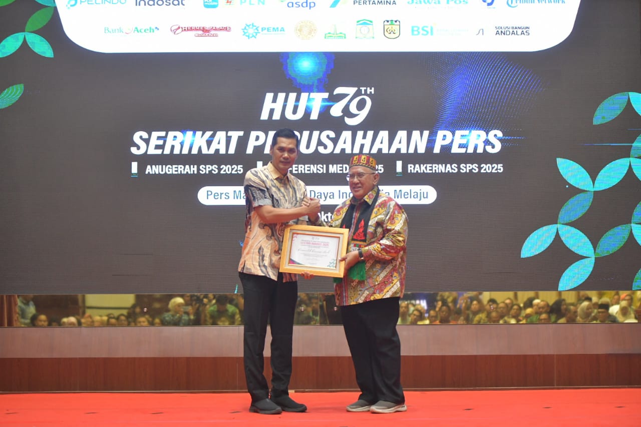 Pemerintah Aceh Terima Lestari Awards