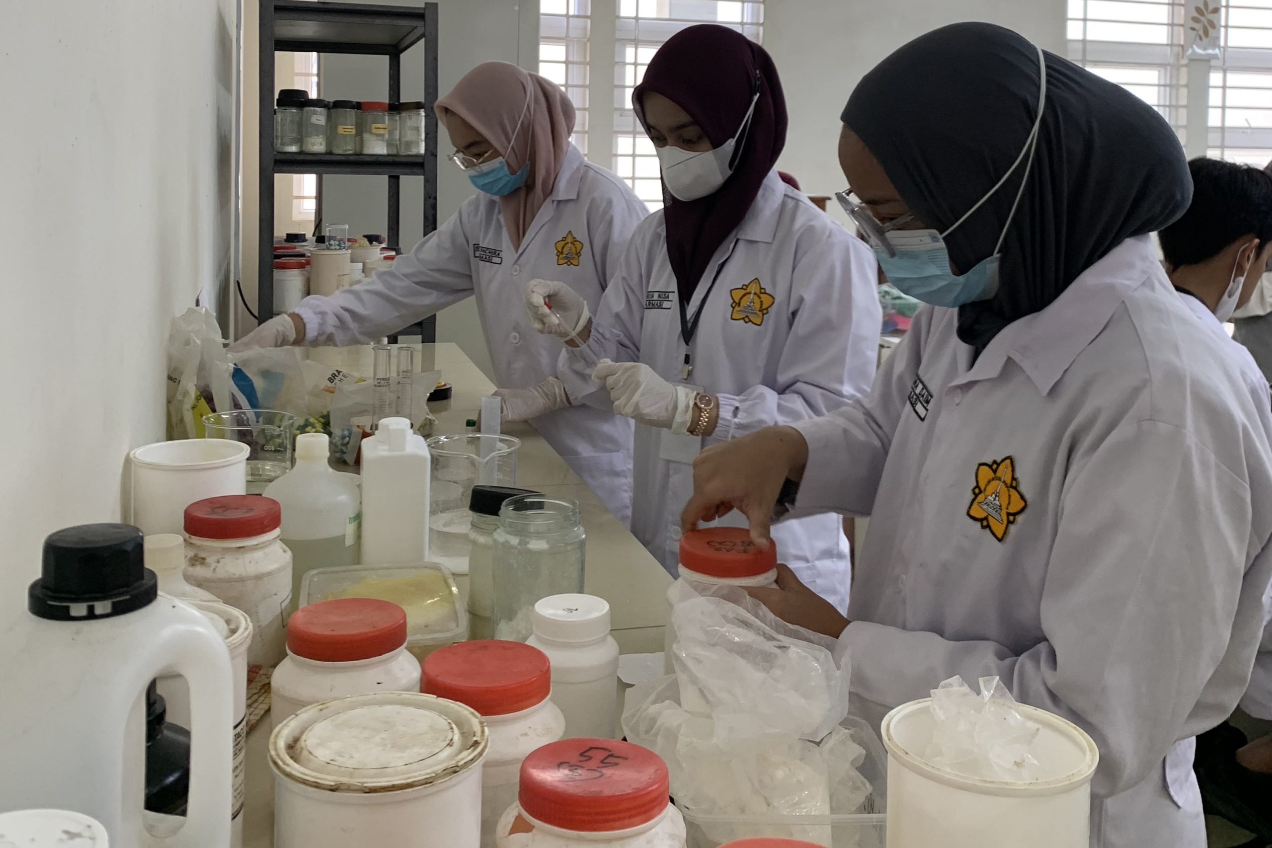 Sukses Besar USK Pharmacy Fair 2025
