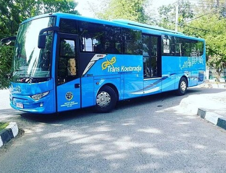 Bus Trans Koetaradja Layani 604.954