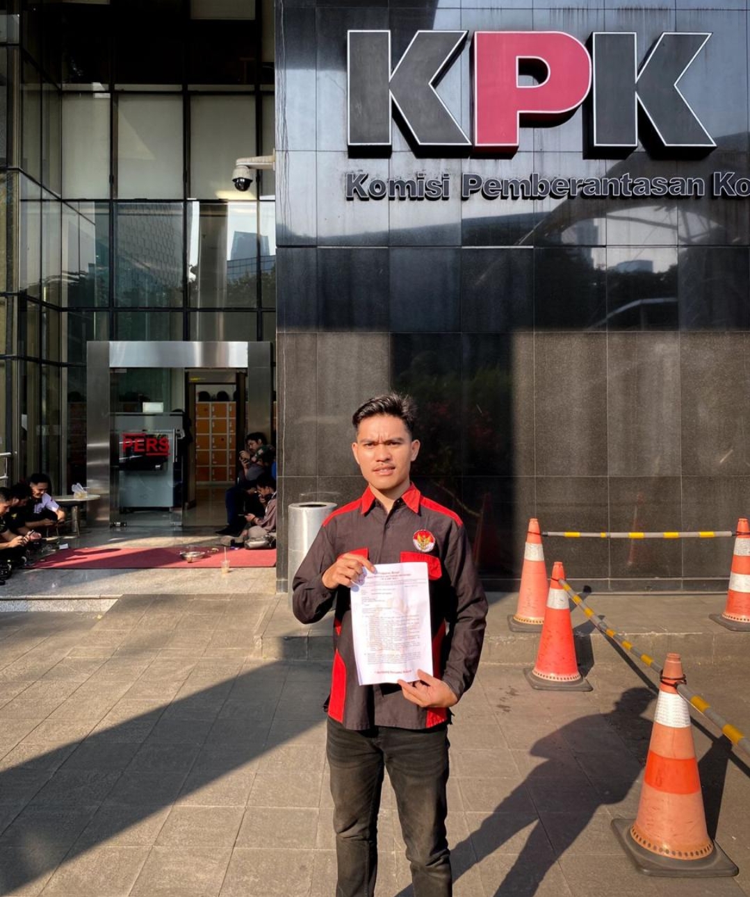 KPK dan Kejagung Diminta Usut Dugaan