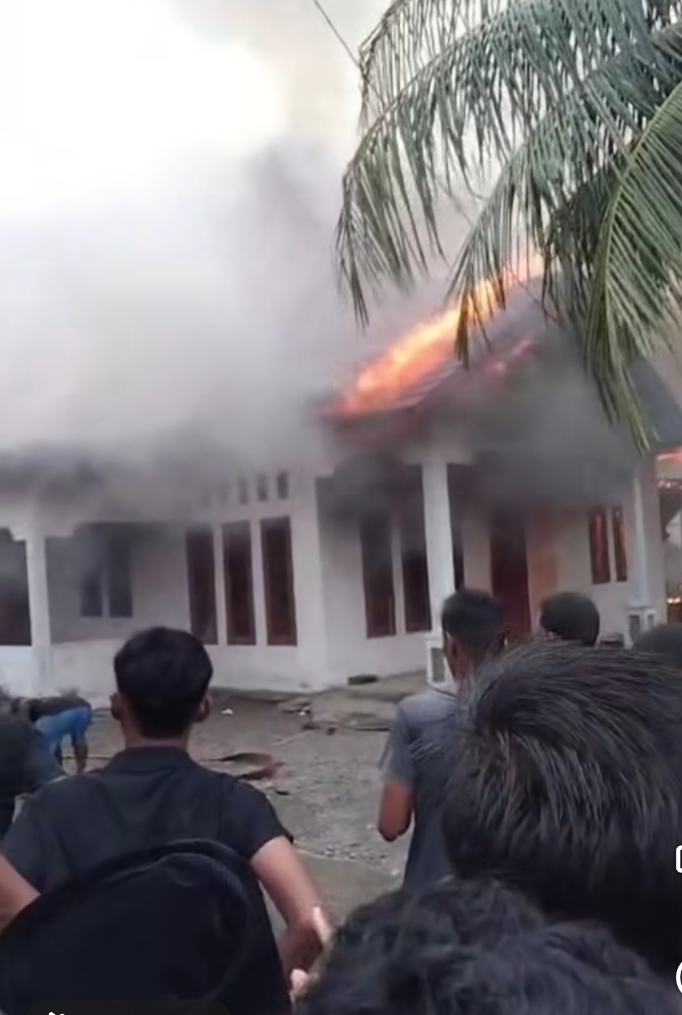 Kebakaran Hebat Landa Gampong Lambeugak