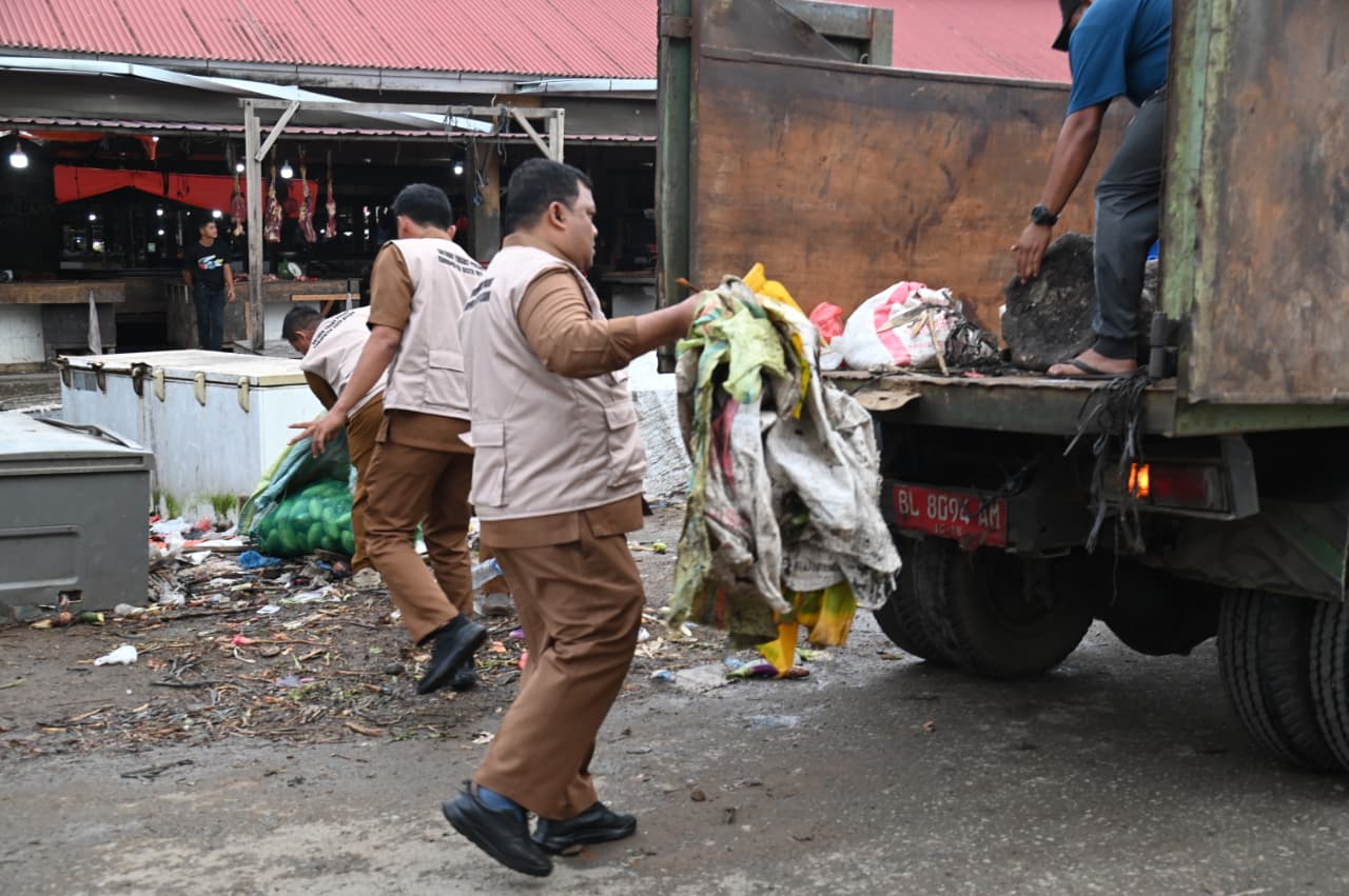 Diskopukmdag Aceh Besar Tata Ulang Pedagang Pasar Induk Lambaro