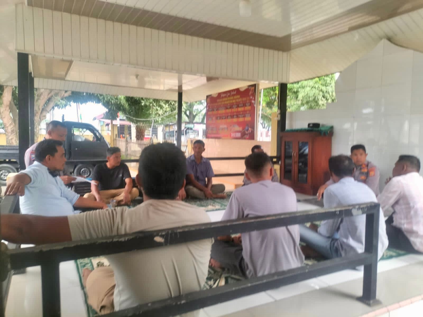 Polres Pidie Jaya Fasilitasi Problem Solving di Meurah Dua, Warga Sepakat Berdamai