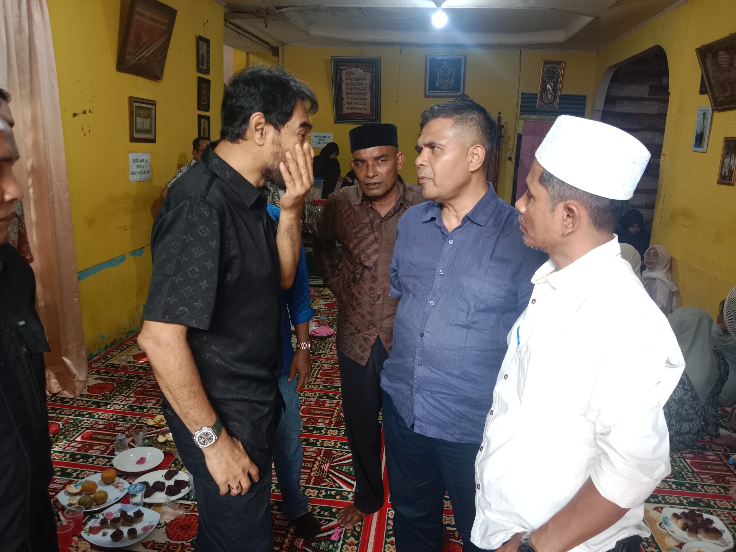 Plt Kadisdik Aceh Laporkan Sejumlah Program Strategis kepada Gubernur Aceh Usai Takziah