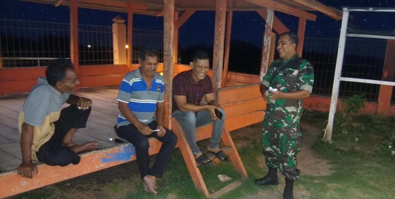 Patroli Rutin Sertu Handika di Gampong Pande Perkuat Rasa Aman Masyarakat