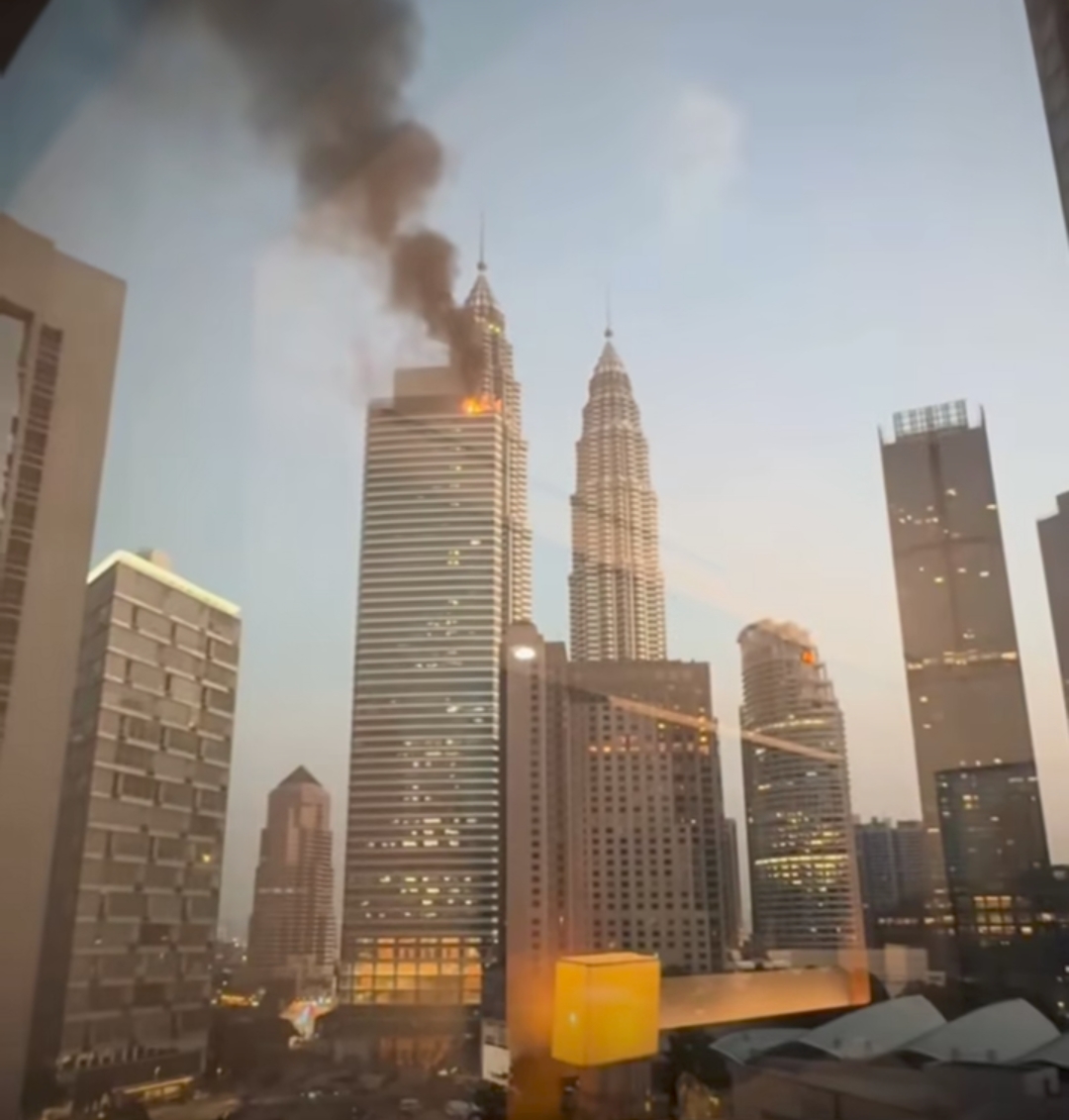 Kebakaran Hebat Landa Petronas Tower 3