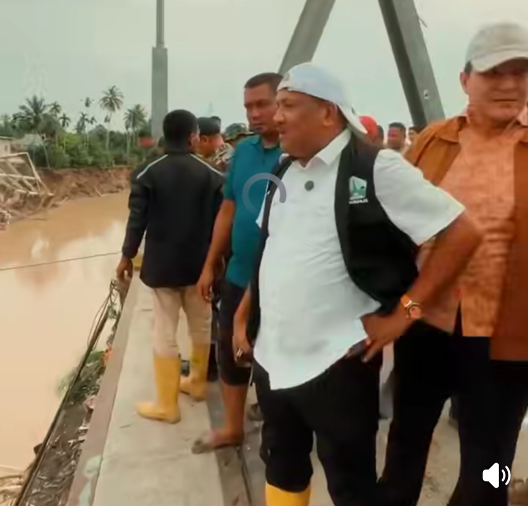Banjir Melumpuhkan Akses di Bireuen, Pemkab Sediakan Boat Gratis Mulai Sabtu