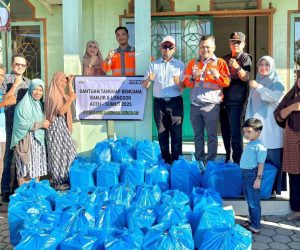 PT Solusi Bangun Andalas Serahkan Bantuan Masa Panik untuk Warga terdampak Banjir di Beberapa Wilayah Provinsi Aceh