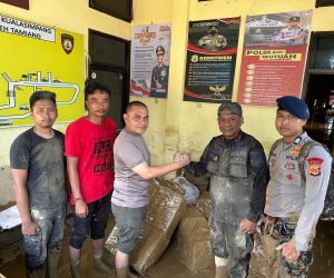 Alumni Akpol 96 Bersama Bhayangkari Aceh Salurkan Bantuan bagi Korban Banjir Aceh Tamiang