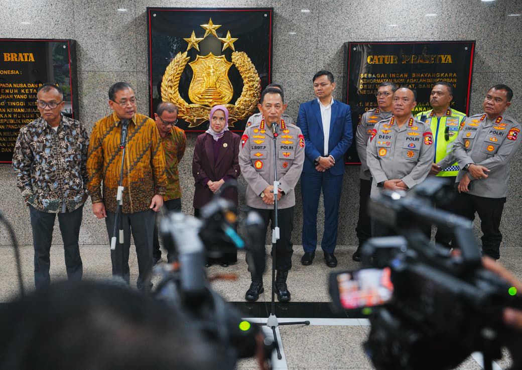 Tim Trauma Healing Ops Aman Nusa II Tinjau Posko Pengungsian di Kota Padang