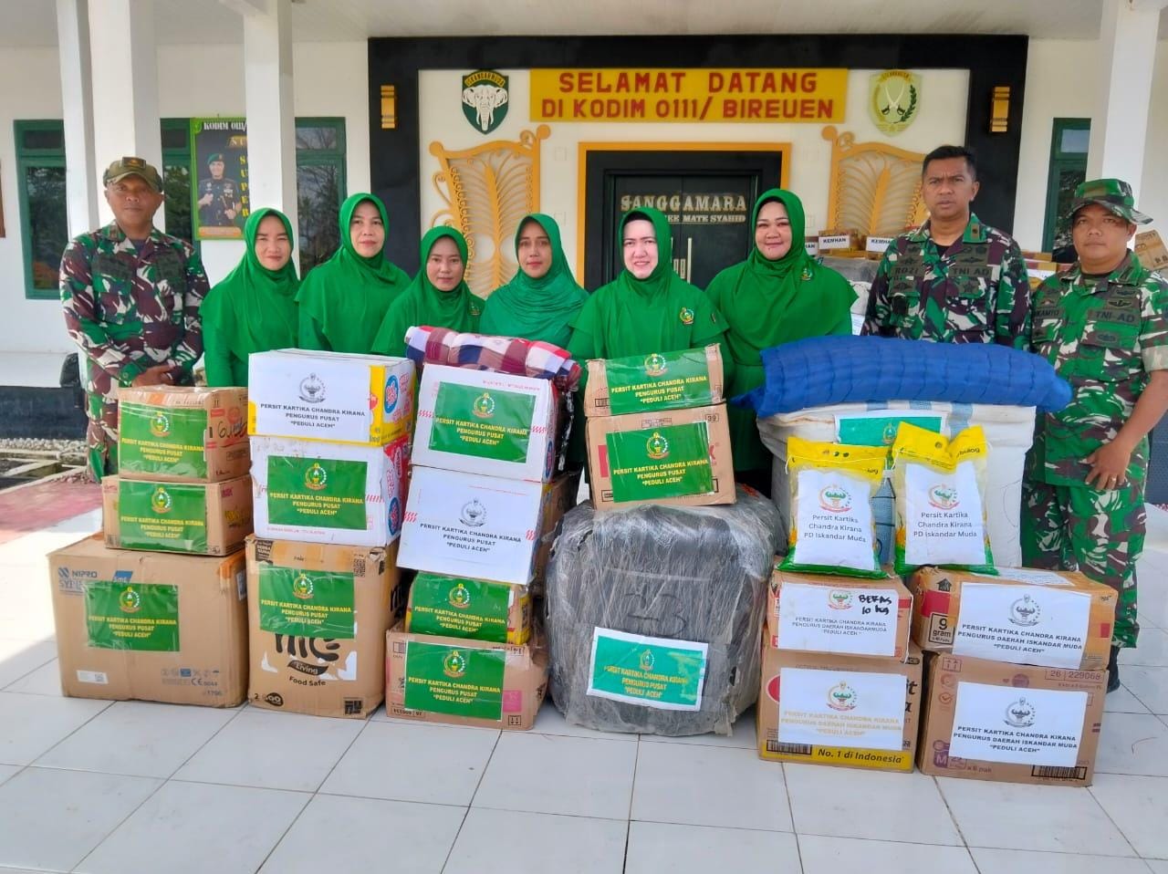Bantuan Kemanusiaan Ibu KETUM Persit KCK Tiba di Wilayah Terdampak Banjir Aceh
