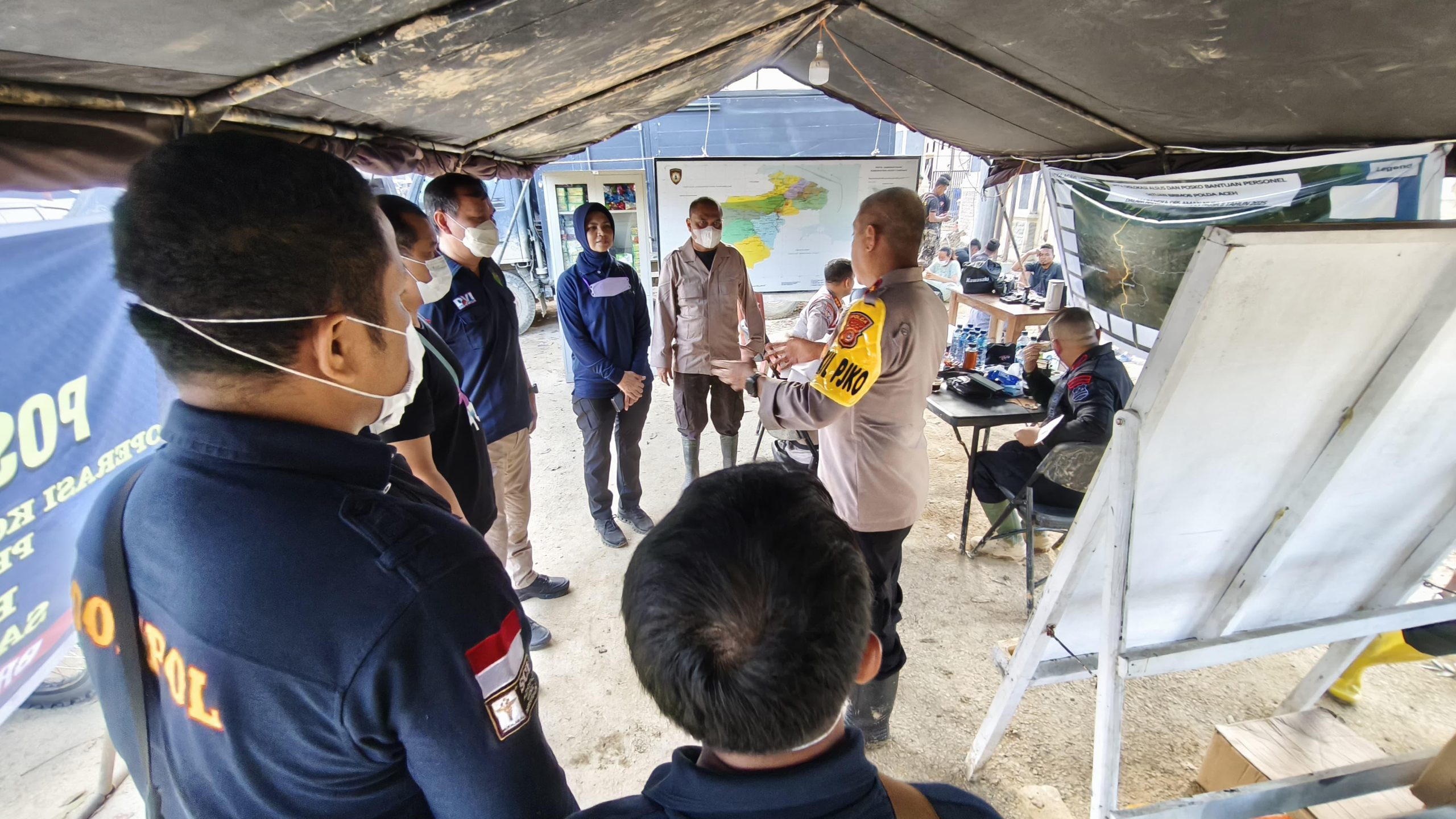 Polri Berpacu dengan Waktu Layani Kesehatan Korban Bencana Aceh, Sumut, dan Sumbar
