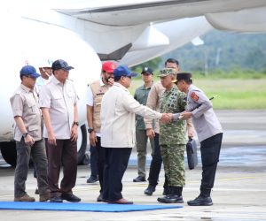Presiden dan Kapolri Tiba di Aceh: Tinjau Lokasi Banjir dan Pemasangan Jembatan Bailey di Bireuen
