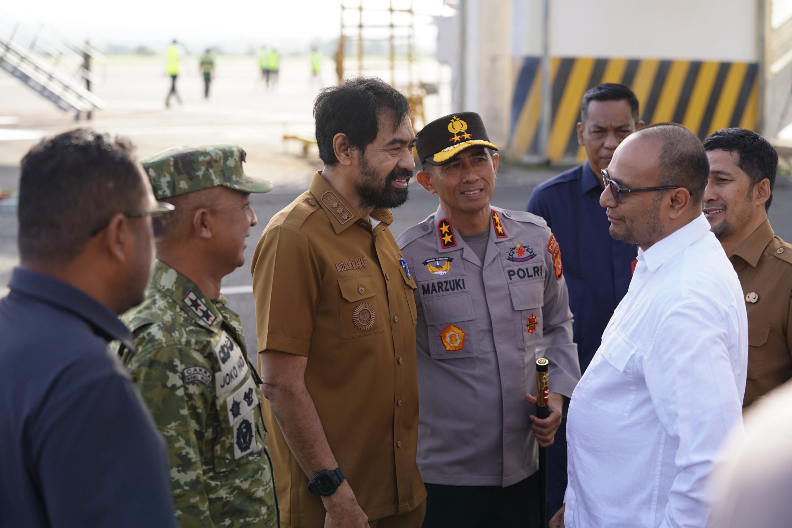 Gubernur dan WakiI Gubernur Aceh Lepas Kepulangan Presiden Prabowo Usai Kunjungan Bencana