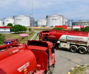 Tembus Akses Terputus, Pertamina Berhasil Menyalurkan BBM ke Wilayah Bireuen