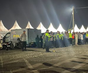 Puluhan Ribu Warga Rayakan Pesta Rakyat dengan Tertib