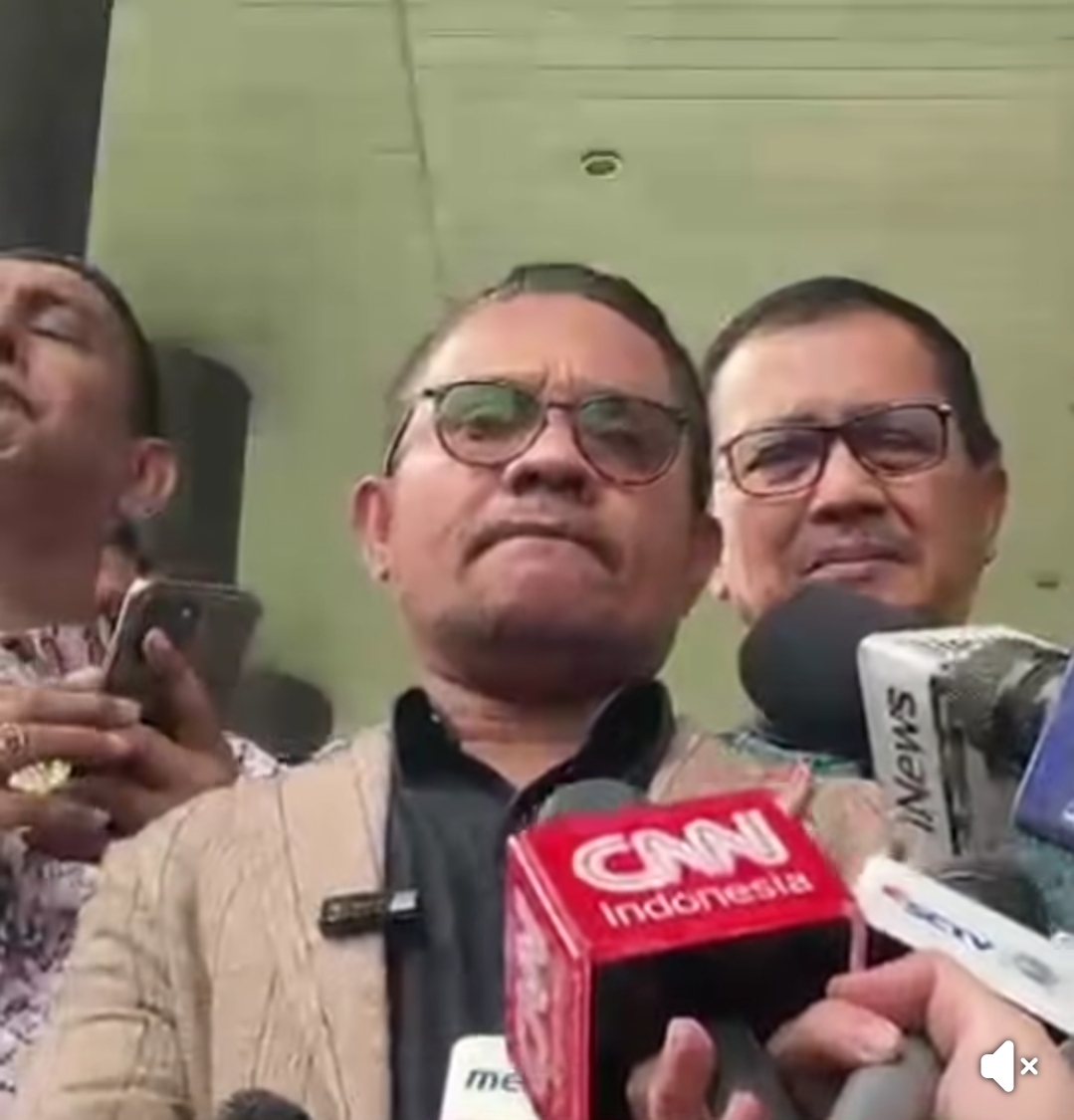 Roy Suryo dan Dokter Tifa Tolak Damai