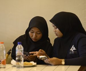 Dari Papan Tulis ke Konten Kreatif dan Pakai AI di Kelas