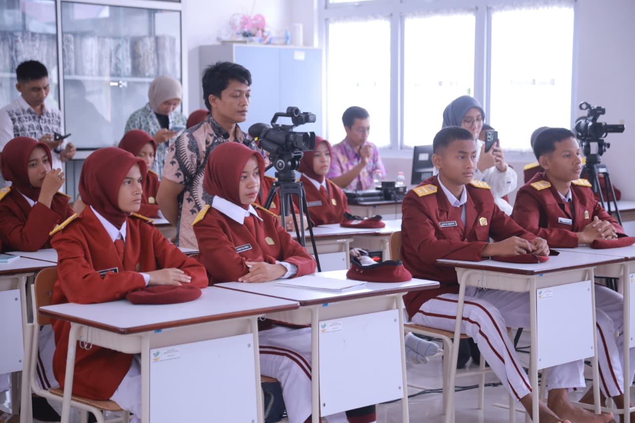 Sekolah Rakyat Cetak Generasi Tangguh