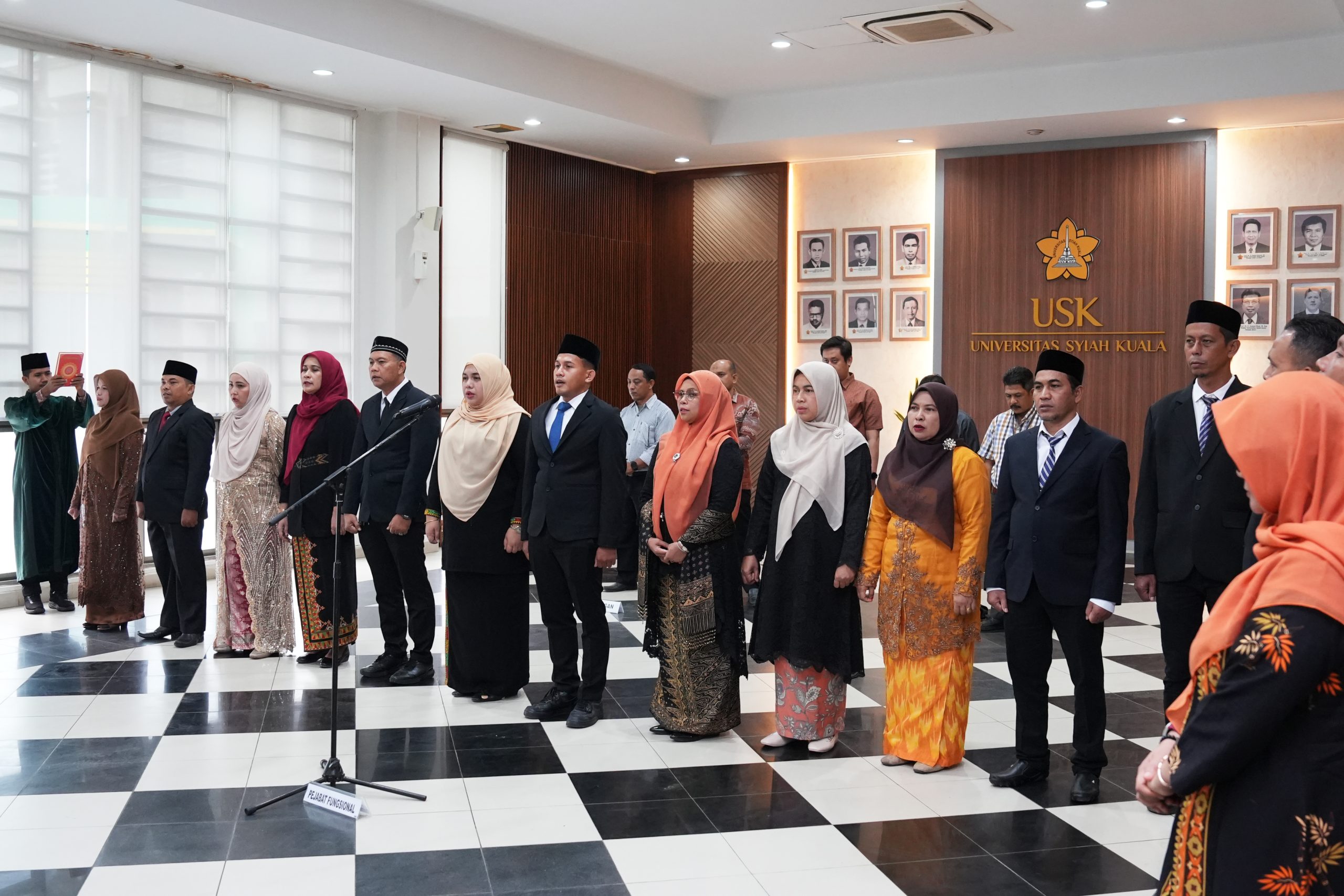 USK Lantik 12 Pejabat Fungsional untuk Perkuat Kinerja dan Layanan Universitas