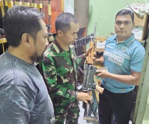 Warga Serahkan Senjata Api Rakitan