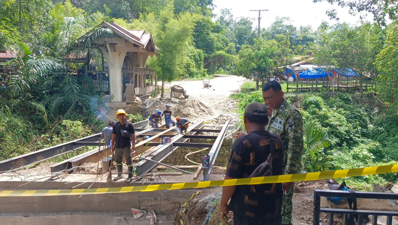 Dandim 0108/Agara Tinjau Pembangunan Jembatan Beton