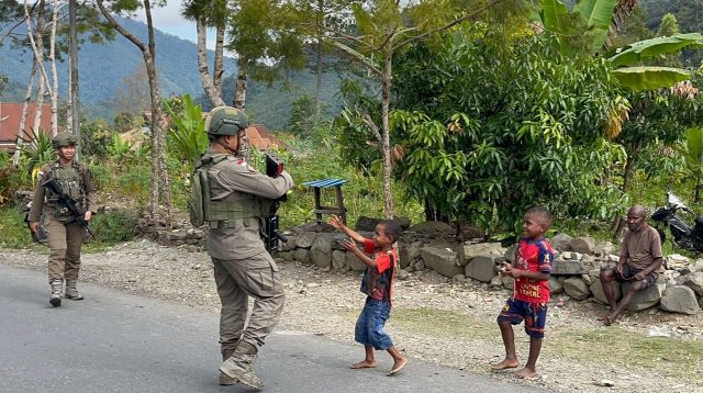 Ini Pesan Warga Distrik Muara Pada Satgas Damai Cartenz