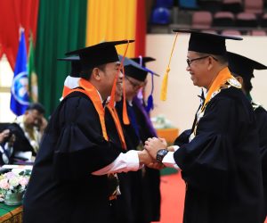 USK Kukuhkan Lima Guru Besar Baru