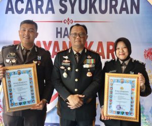 Dua Personel Bidhumas Polda Aceh Terima Penghargaan