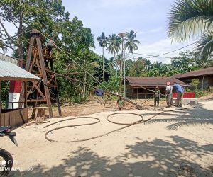 Kodim 0108/Agara Mulai Pasang Tali Sling Jembatan Gantung