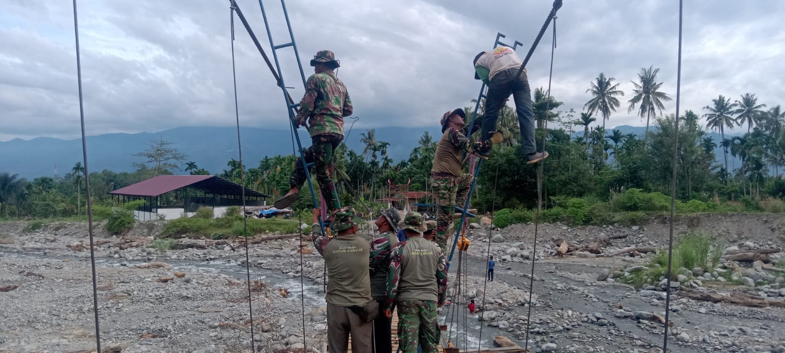 Kodim 0108/Agara Kebut pembangunan Jembatan Gantung