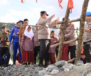 Viral Jembatan Darurat di Aceh Barat