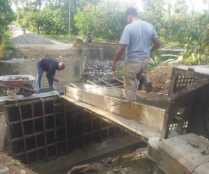 Cor Pondasi Jembatan Beton di Desa Rikit Bur 1
