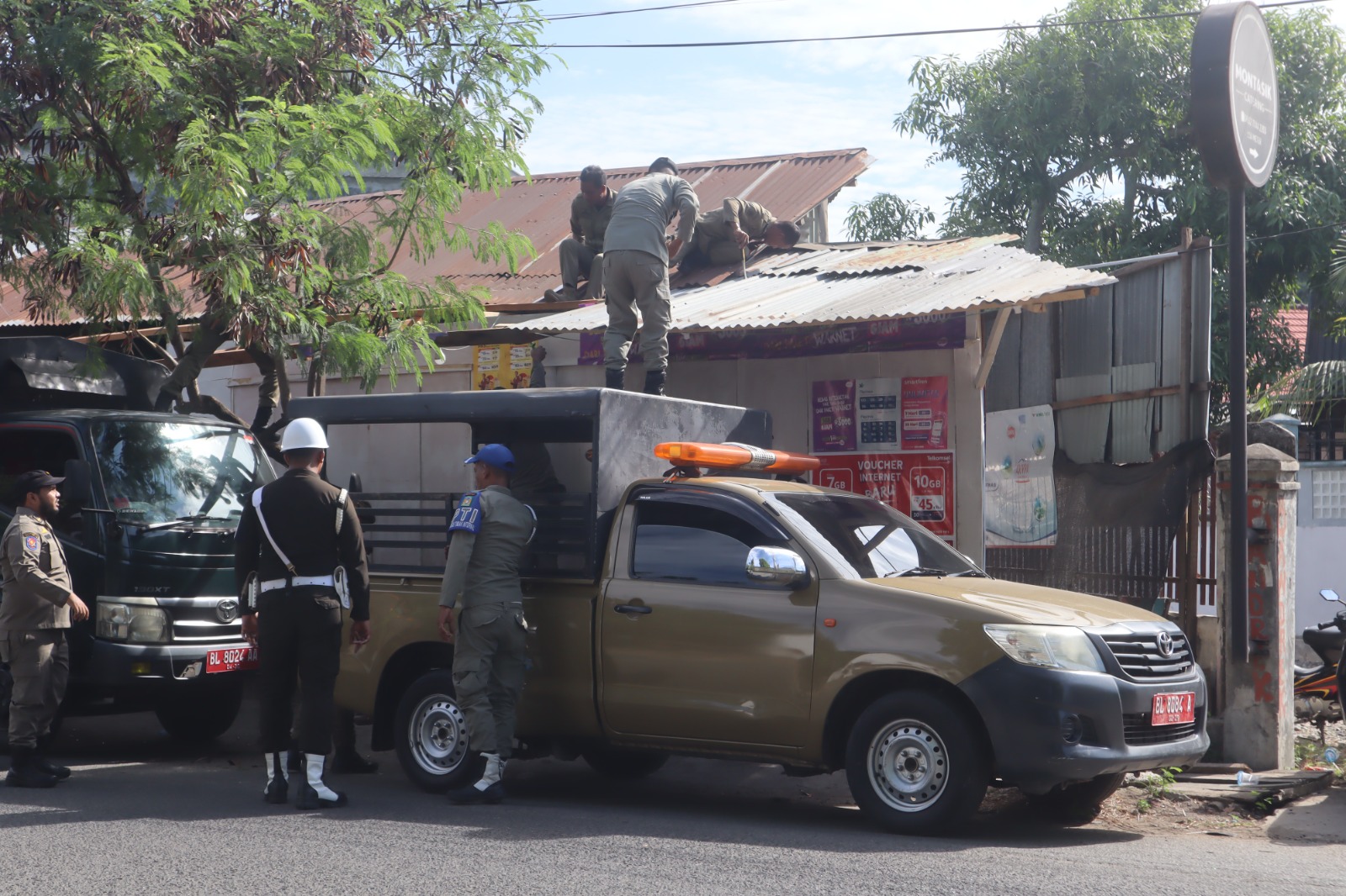 Gunakan Fasilitas Umum PKL Ditertibkan 
