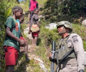 Patroli Dialogis Ops Damai Cartenz Warnai Aktivitas Warga