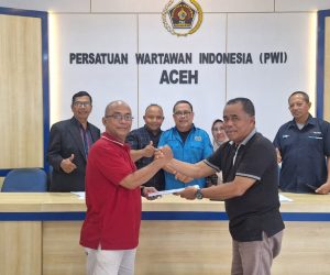 Azhari Ketua Koperasi Tinta Emas Aceh