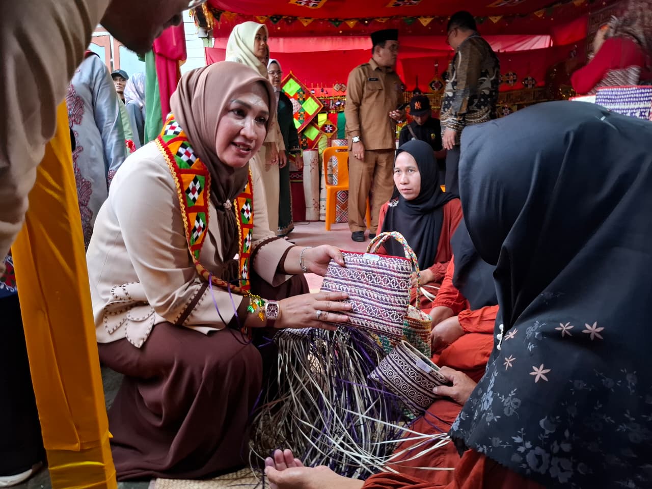 Temui Kak Na Ini Keluhan Perajin Salur Latun