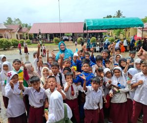 Ayo Anak-Anak Kita Makan Ikan