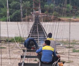Pembangunan Jembatan Gantung Terus Di Kebut